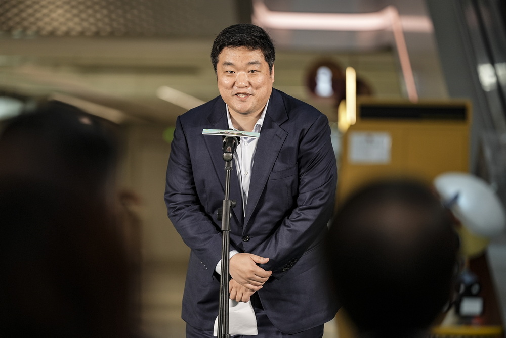 LIX03026-birdyfriends领导发言董事长 RAF.jpg